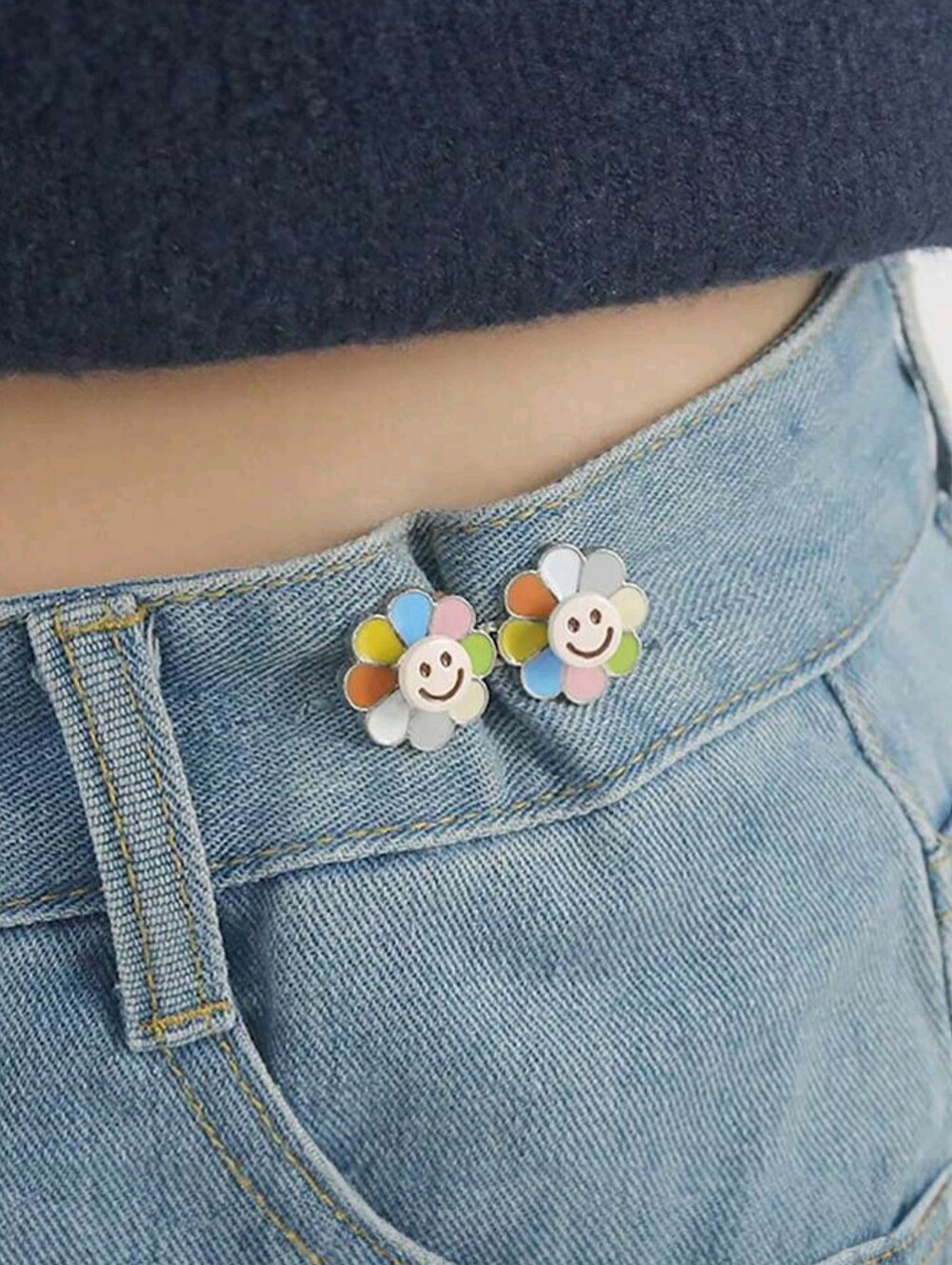 Cute Flower Waistband Adjustment Pins - Picture 2 of 5